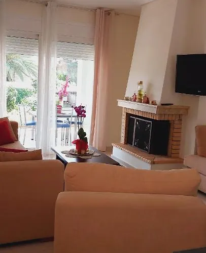 Daniela لوتراكي