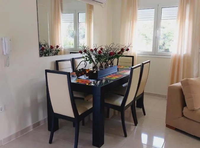 Daniela بيت للعطل لوتراكي