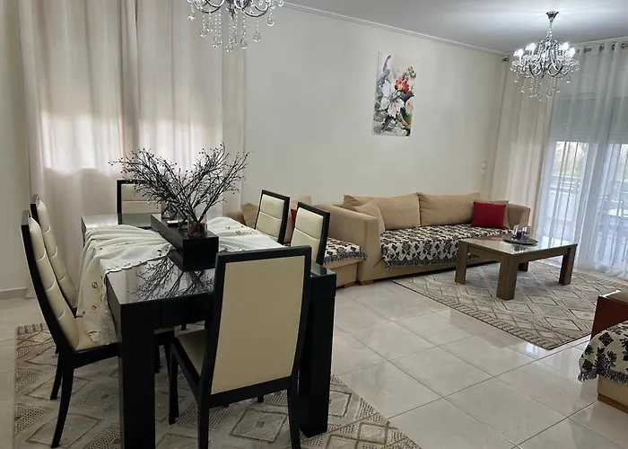 Daniela لوتراكي